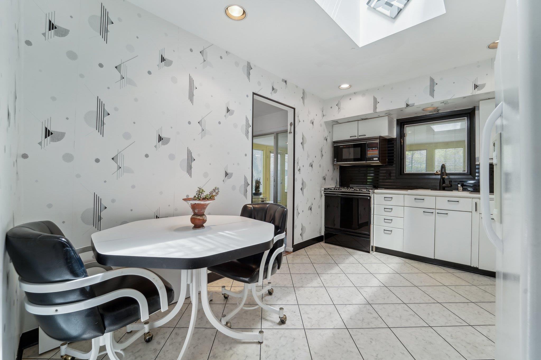 103 S Nauraushaun Road, Pearl River, New York image 12