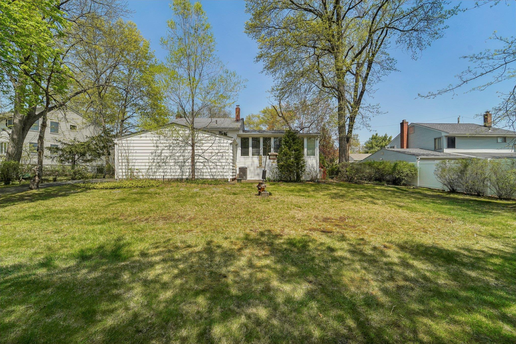 103 S Nauraushaun Road, Pearl River, New York image 30