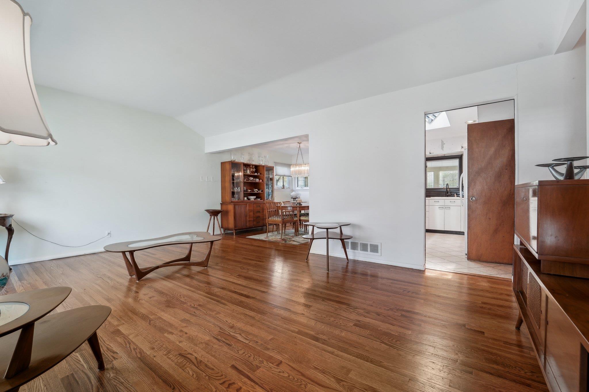 103 S Nauraushaun Road, Pearl River, New York image 7