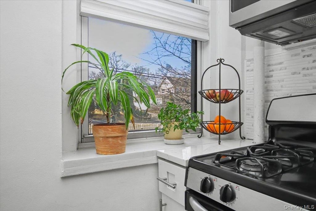 Photo of 90 BRYANT Avenue #Abby-1B, White Plains, NY 10605 (MLS # 972049)