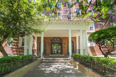 Homes For Sale - 1500 Ocean Parkway #2H<br/> Brooklyn, NY 11230