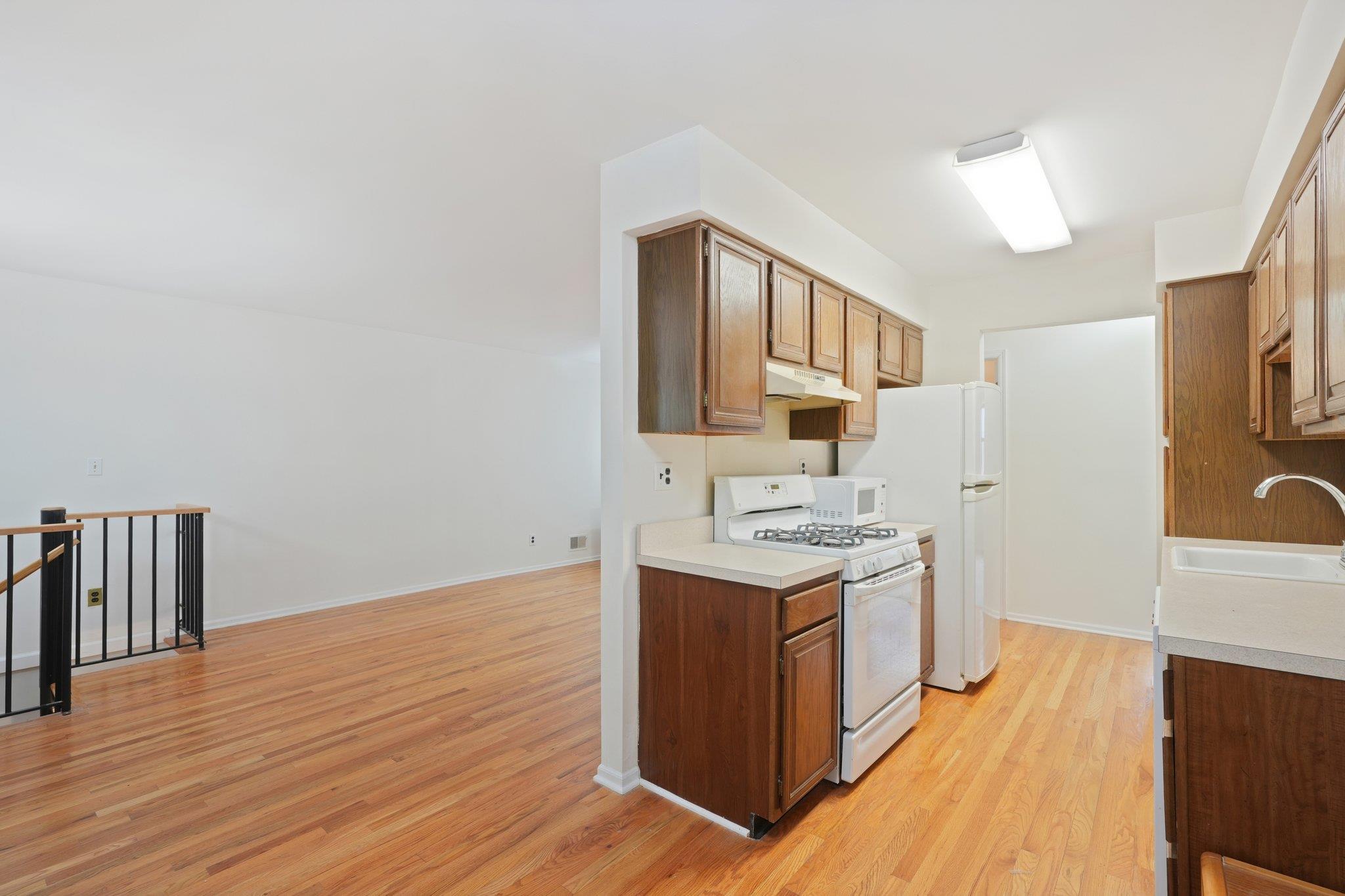 52 Milford Lane #3A, Suffern, New York image 8
