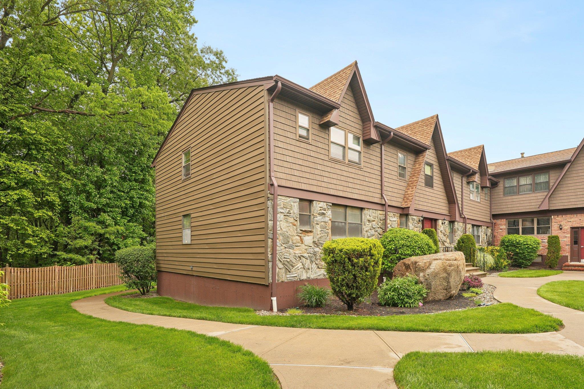 52 Milford Lane #3A, Suffern, New York image 2