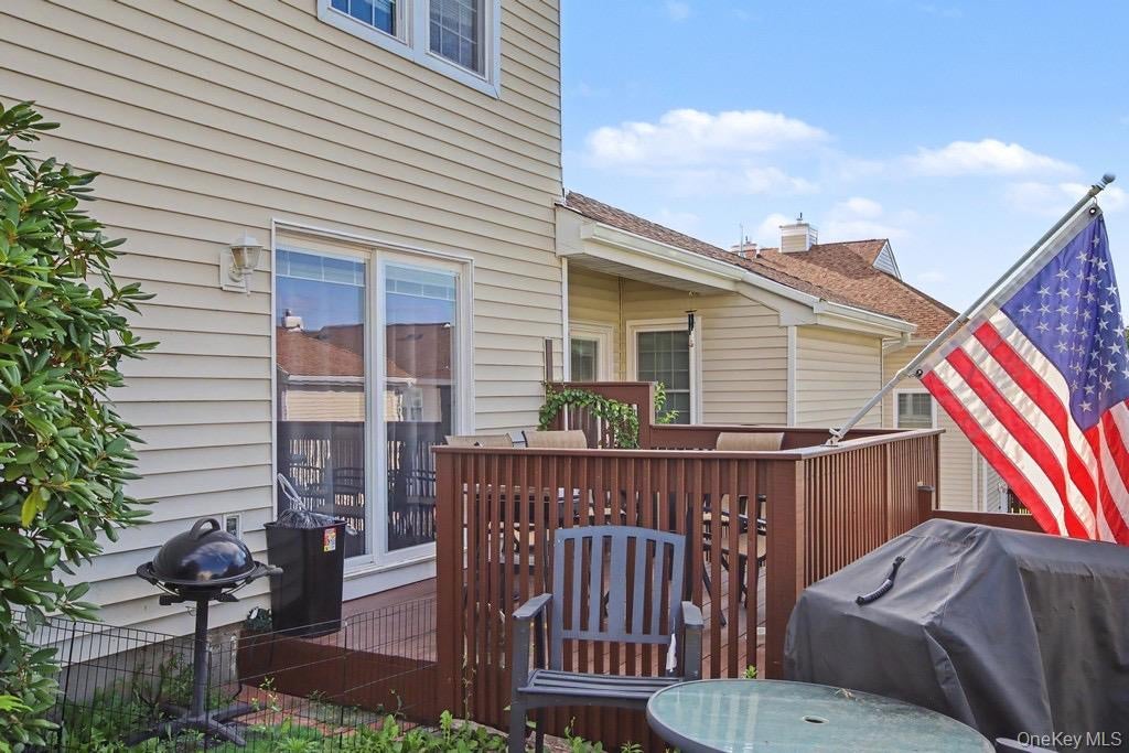 1310 Whispering Hills
