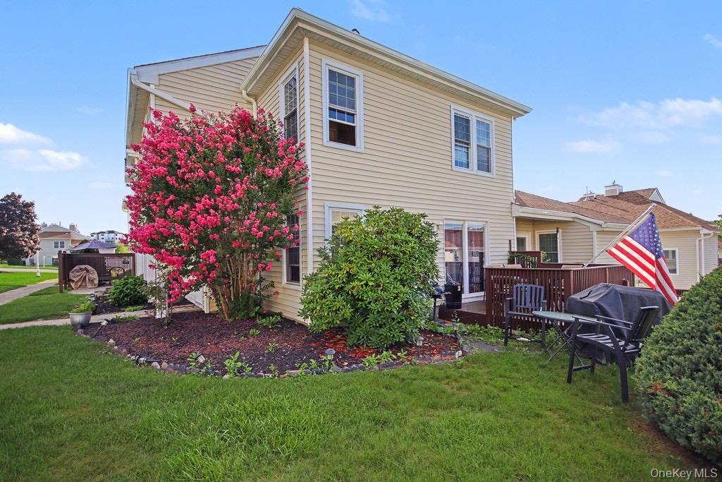 1310 Whispering Hills