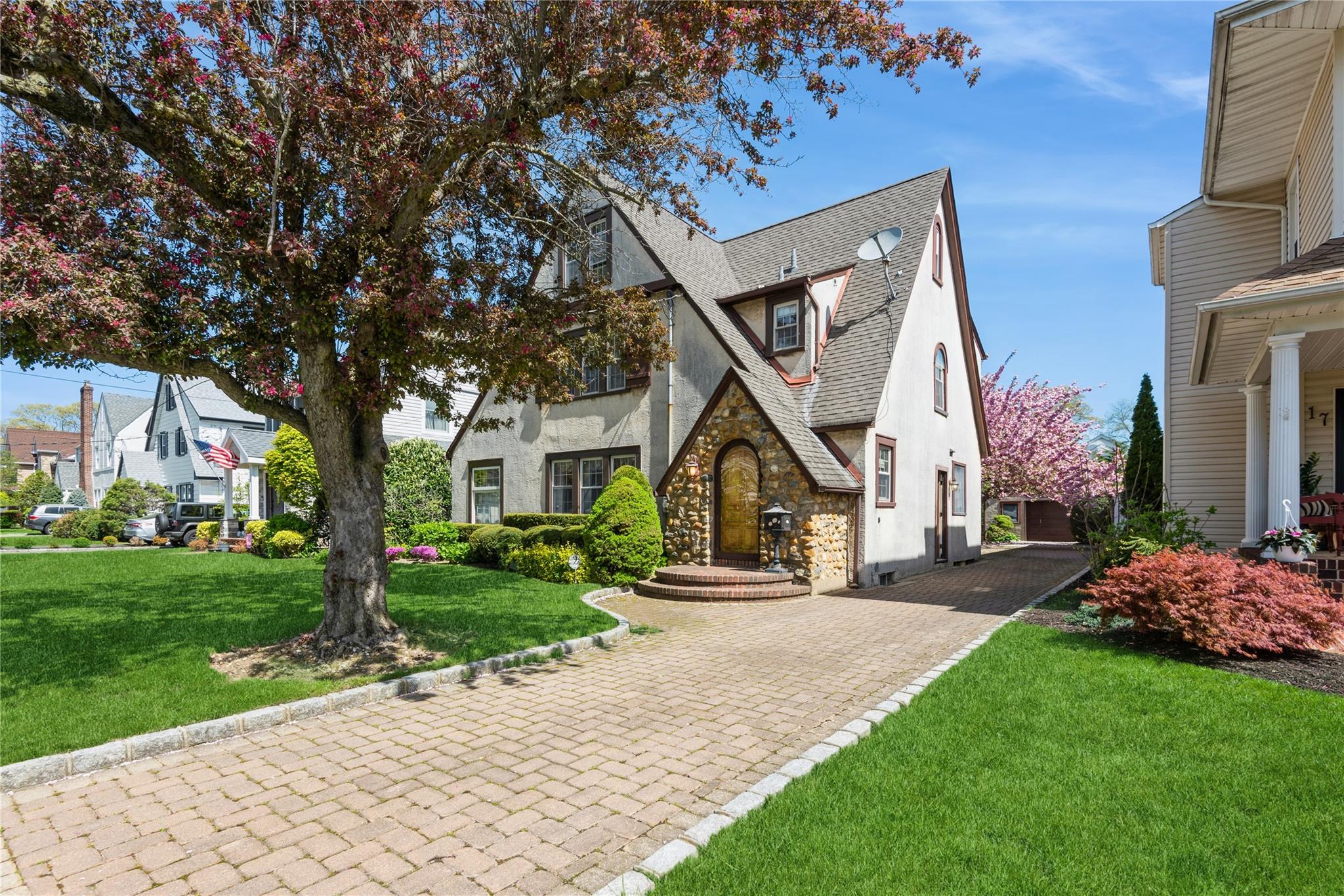 21 Varick Court