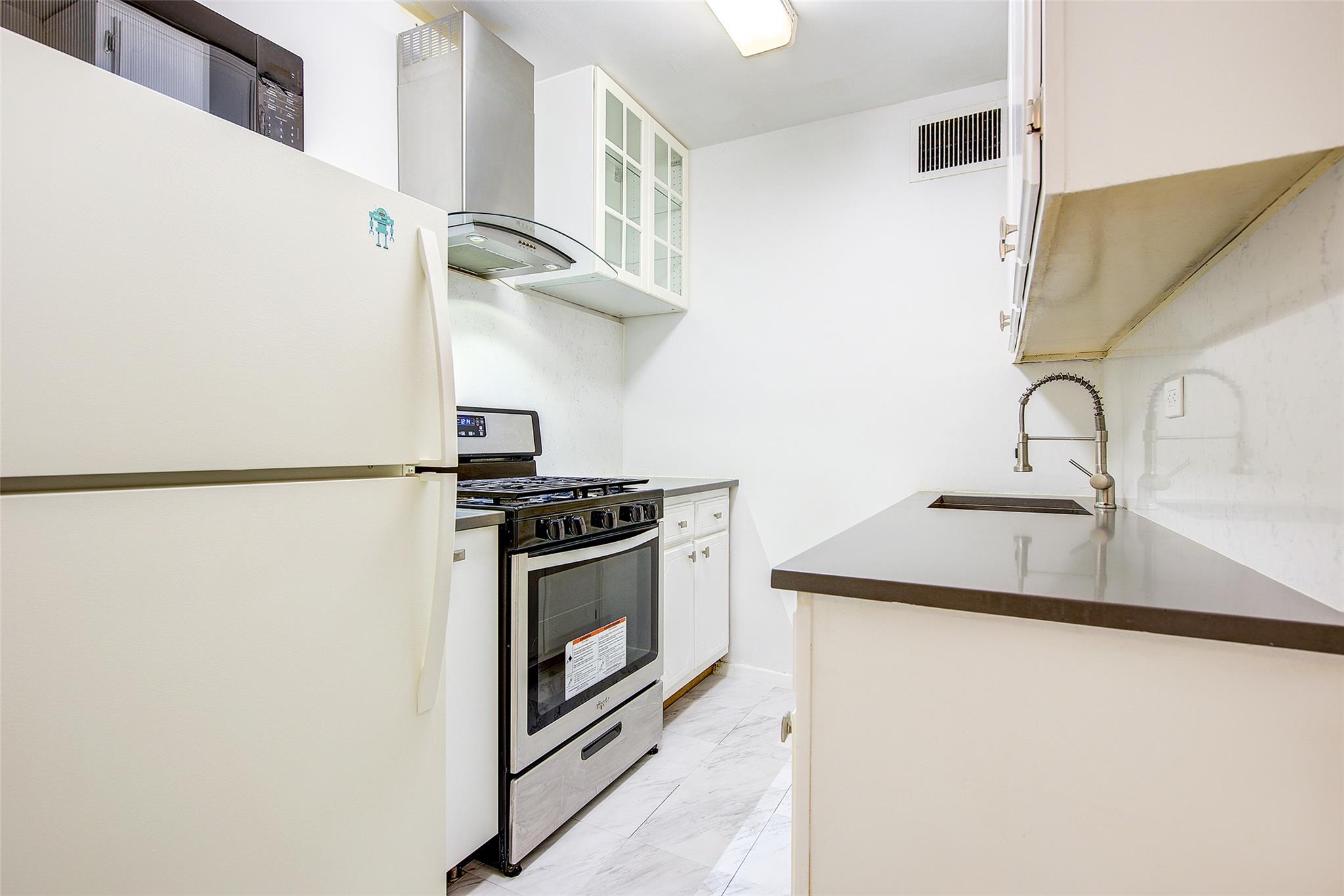102-30 66th Road #21K, Forest Hills, New York image 6