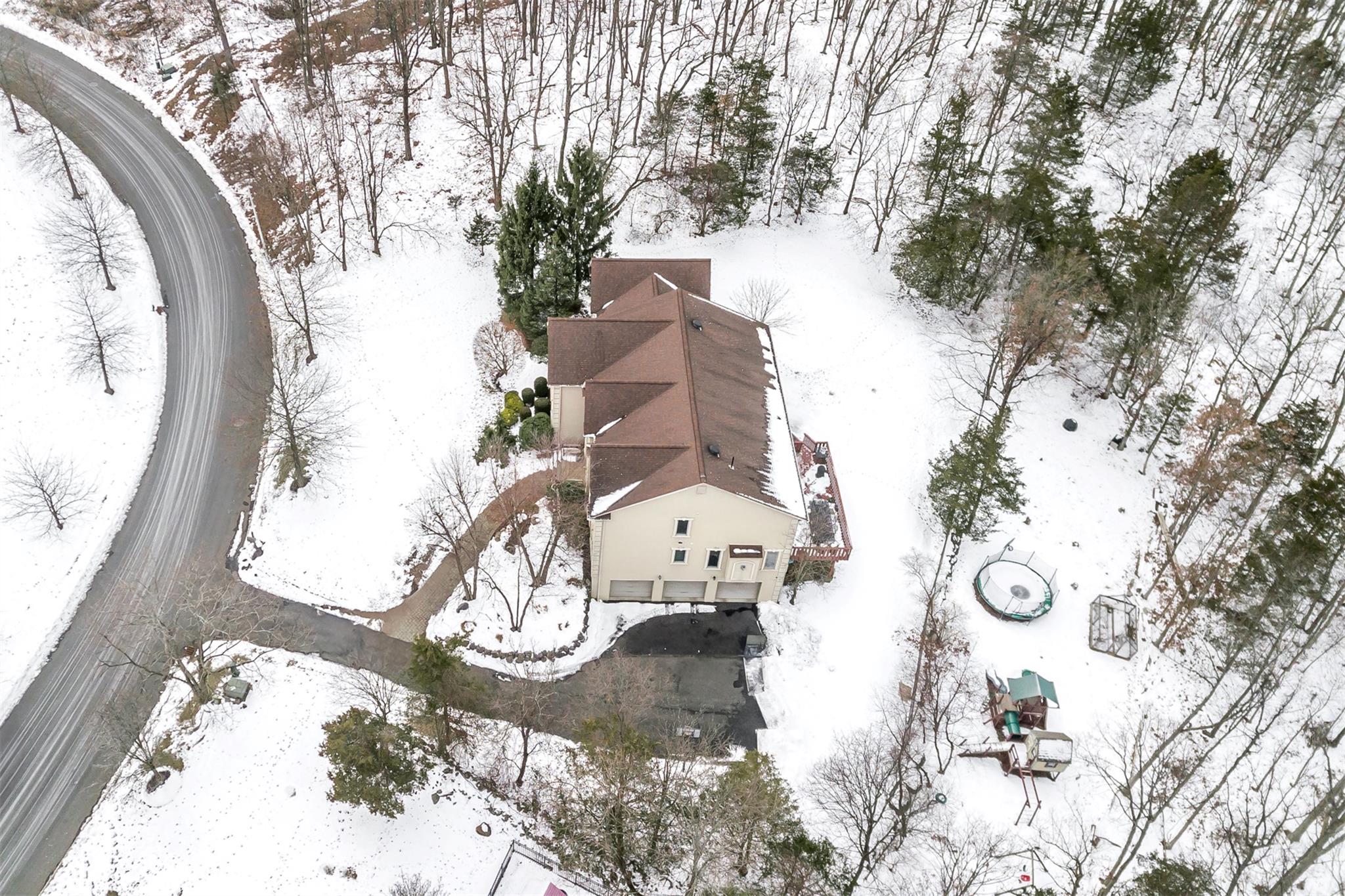 38 Powder Horn Drive, Suffern, New York image 35