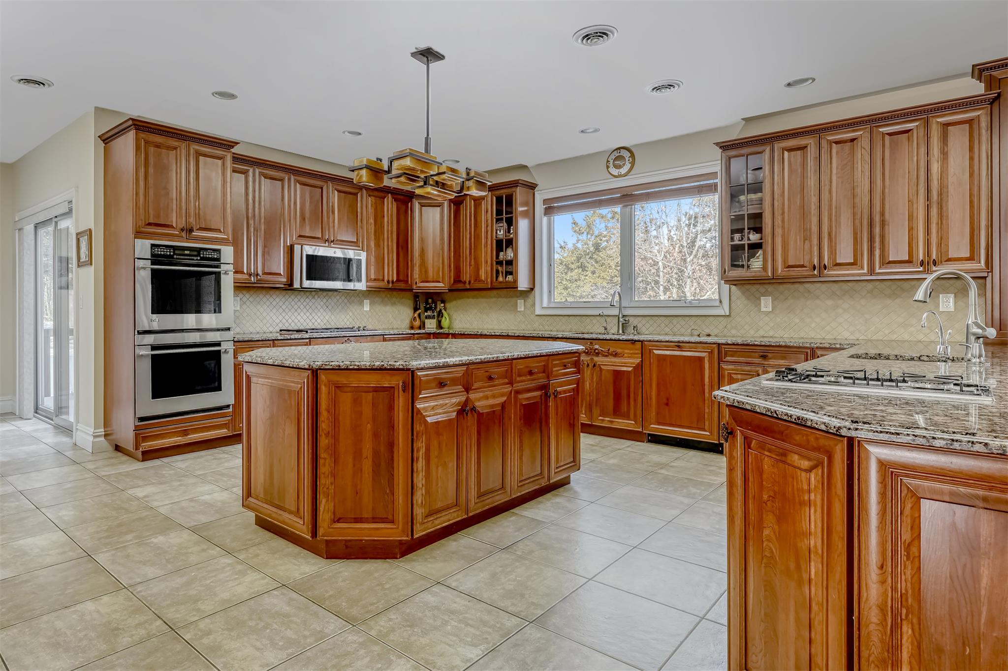 38 Powder Horn Drive, Suffern, New York image 14