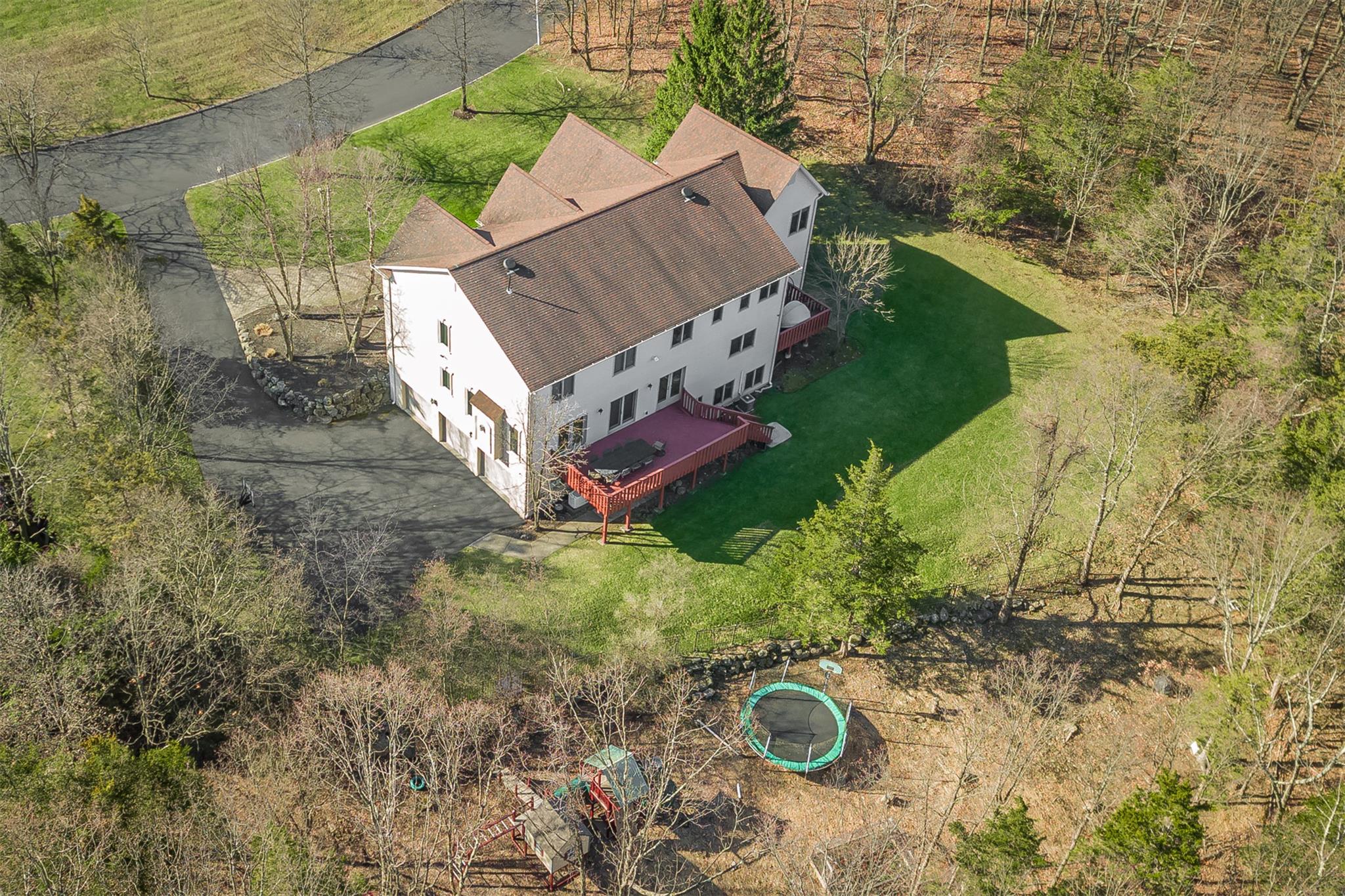 38 Powder Horn Drive, Suffern, New York image 45