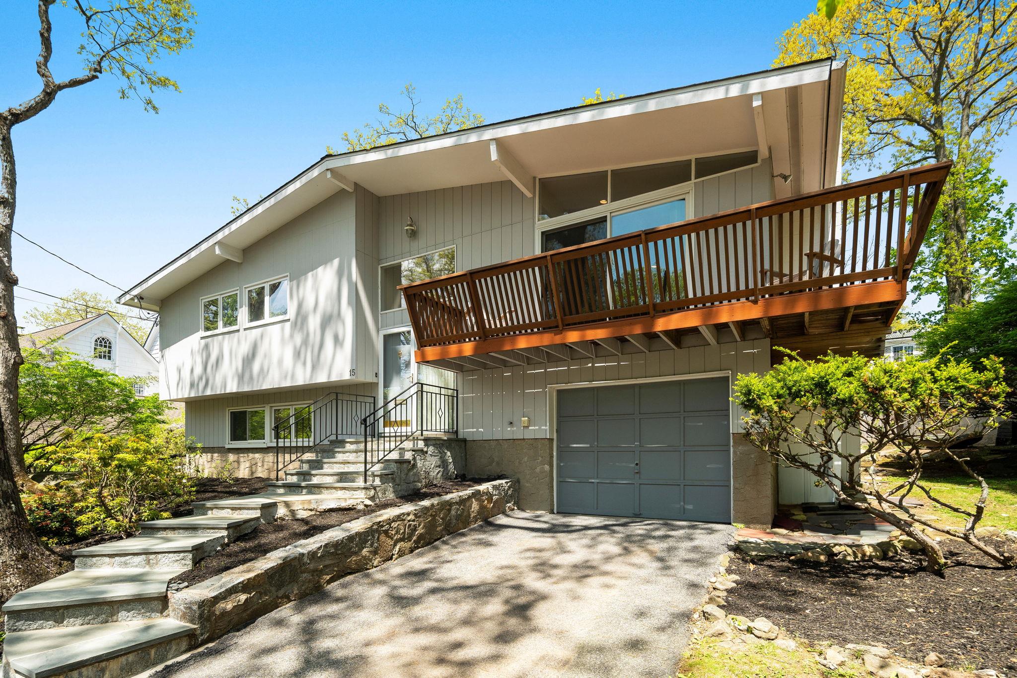 15 Floral Drive