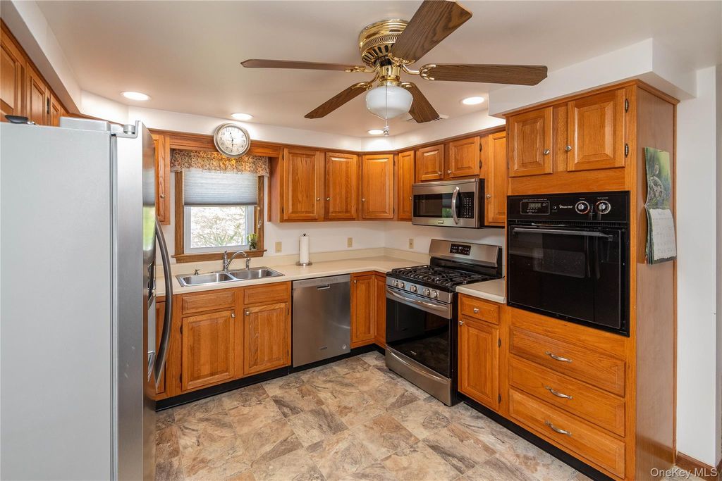 Photo of 140 Elm Street, Saugerties, NY 12477 (MLS # 1000756)