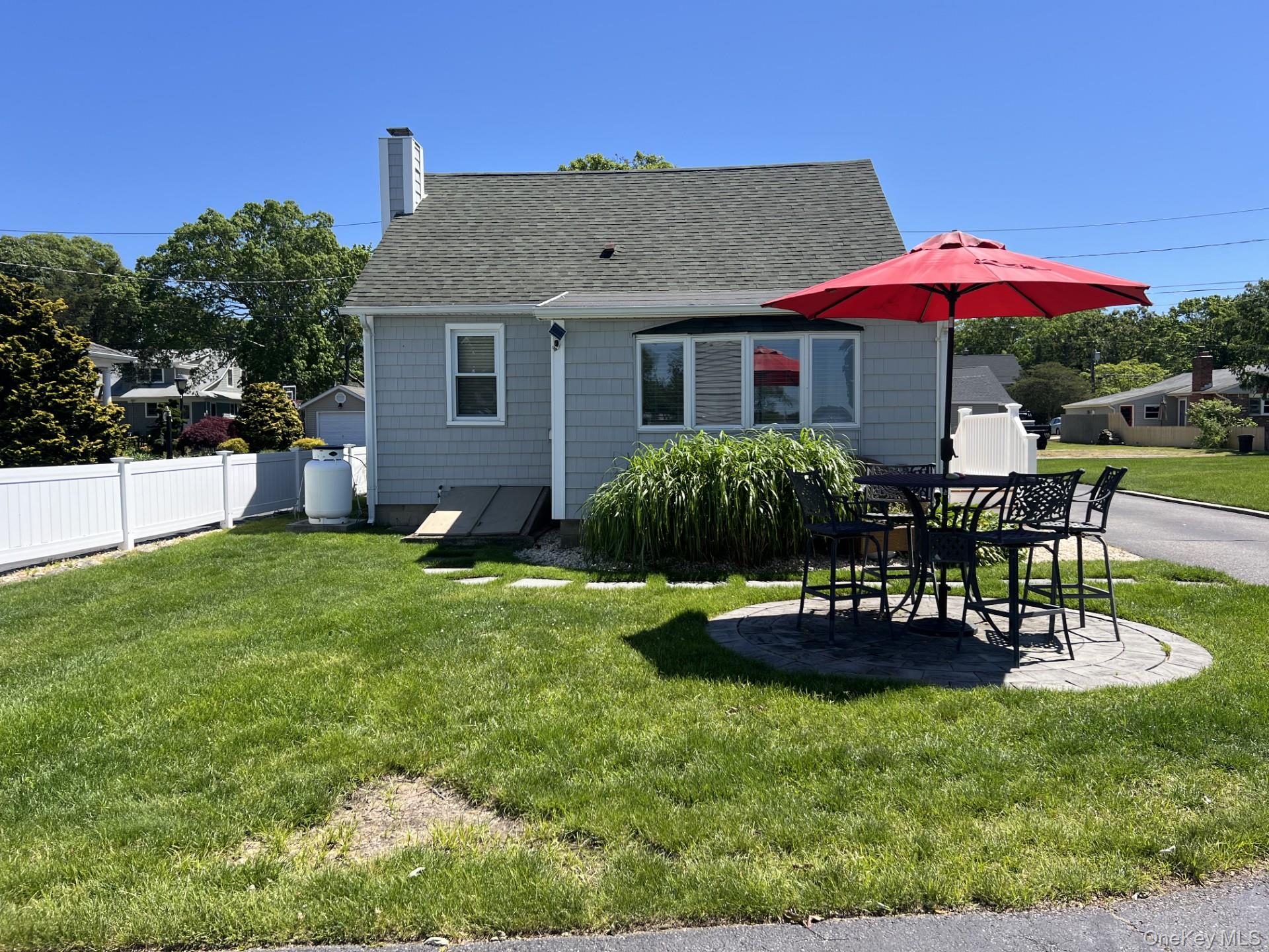 83 Beach Road