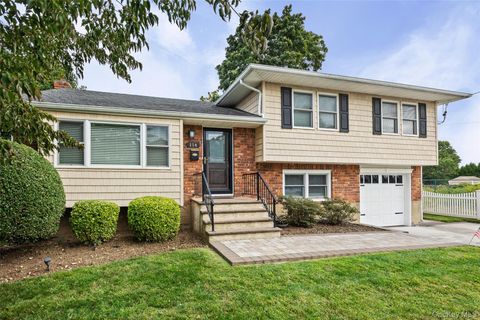 114 Spruce Avenue Bethpage NY 11714