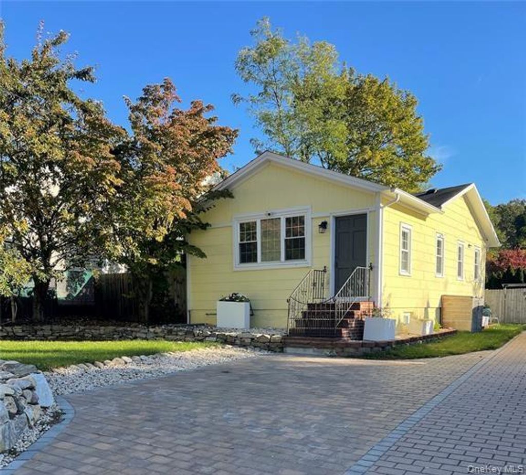 Photo of 338 &amp; 340 Main Street, East Setauket, NY 11733 (MLS # 000178)