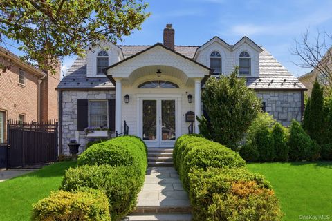 Photo of 1421 Burton Street, Whitestone, NY 11357 (MLS # 976478)