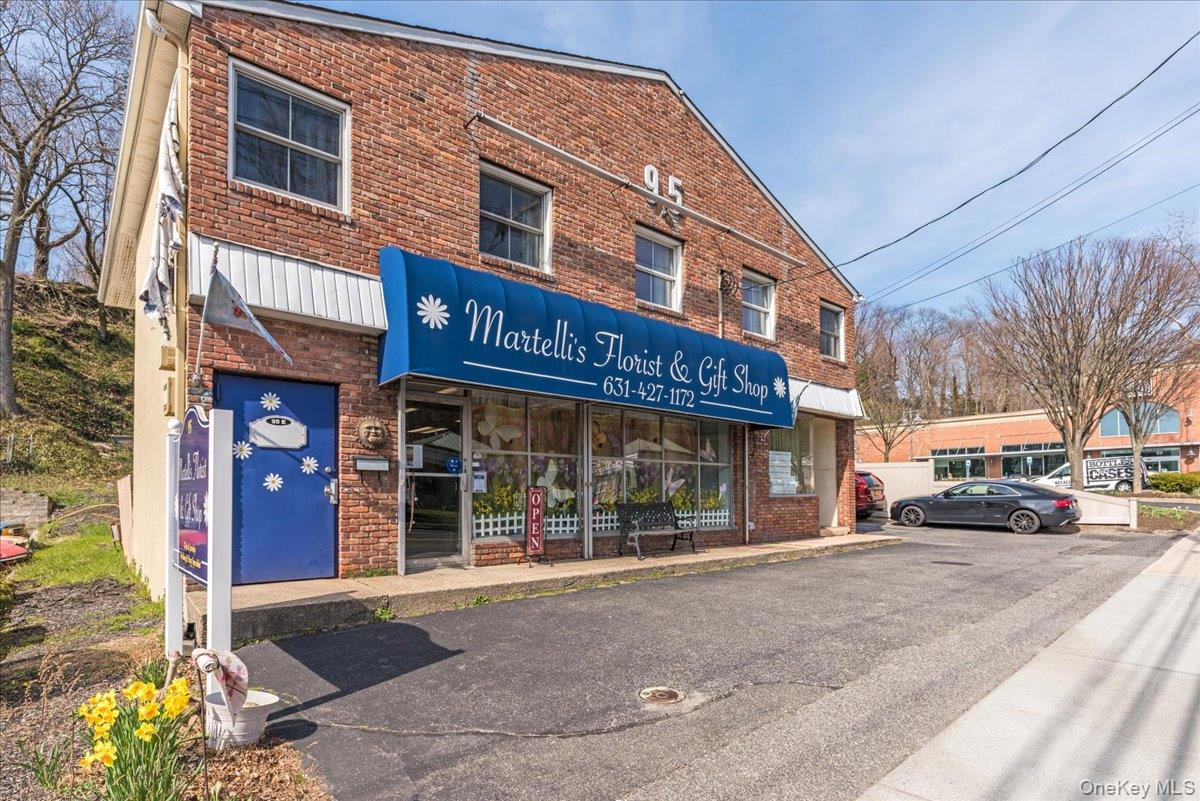 Huntington, New York 11743, United States, 2 Bedrooms Bedrooms, ,2 BathroomsBathrooms,Residential,Active,114751