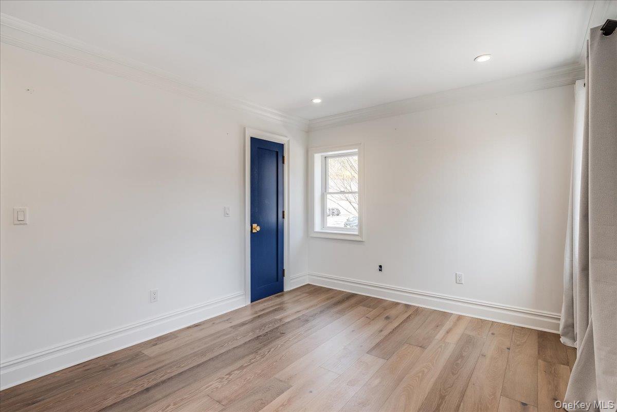 Huntington, New York 11743, United States, 2 Bedrooms Bedrooms, ,2 BathroomsBathrooms,Residential,Active,114751