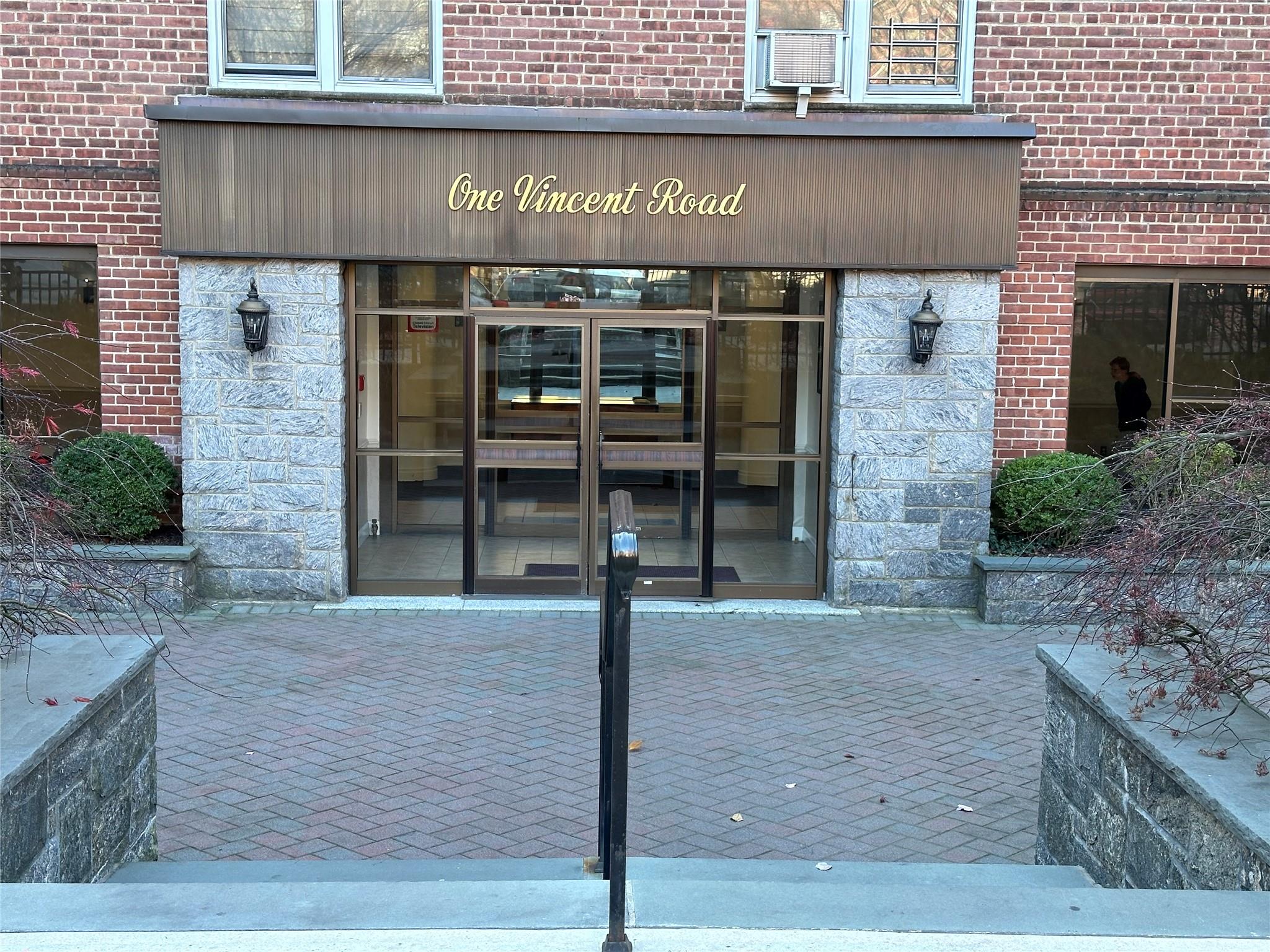 1 Vincent #1H, Bronxville, New York image 1