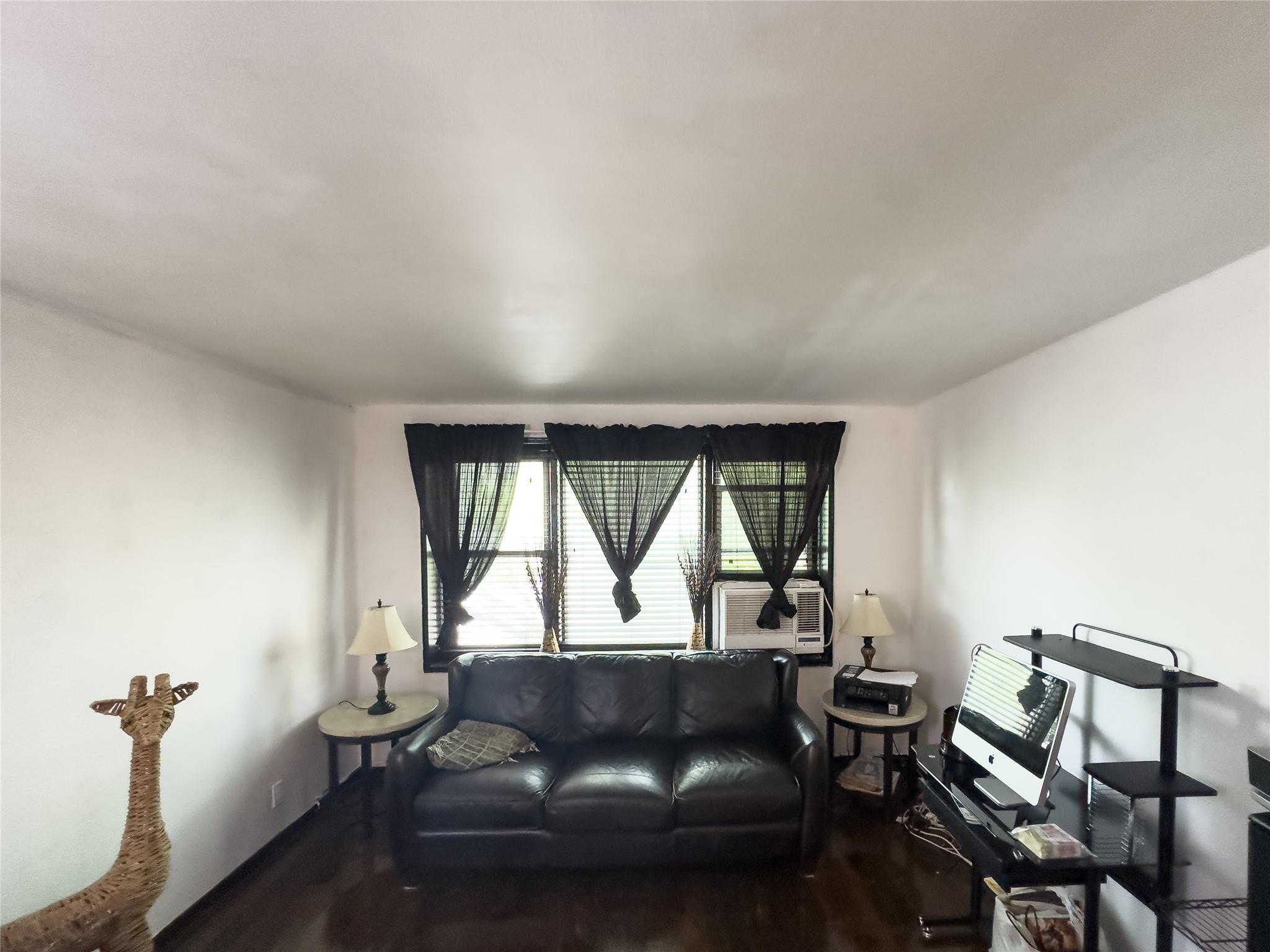 Property for Sale at Webster Avenue 6D, Bronx, New York - Bedrooms: 2 
Bathrooms: 1 
Rooms: 6  - $265,000