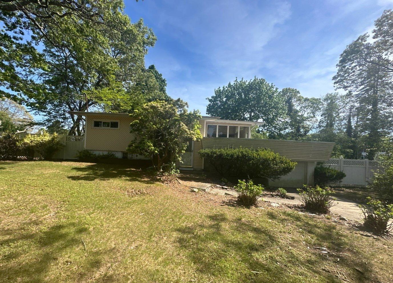 4 Lolly Lane, Centereach, New York image 1