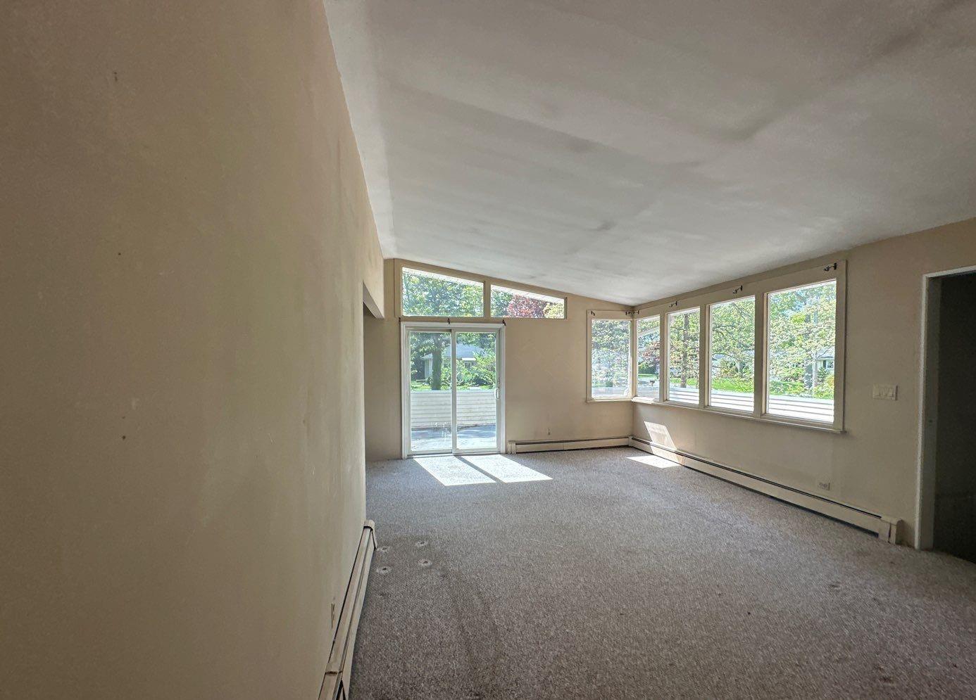4 Lolly Lane, Centereach, New York image 4