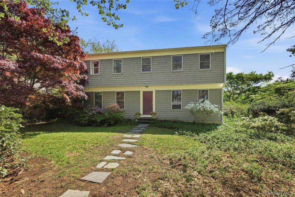 Photo of 7 Gun Path, Setauket, NY 11733 (MLS # 995856)