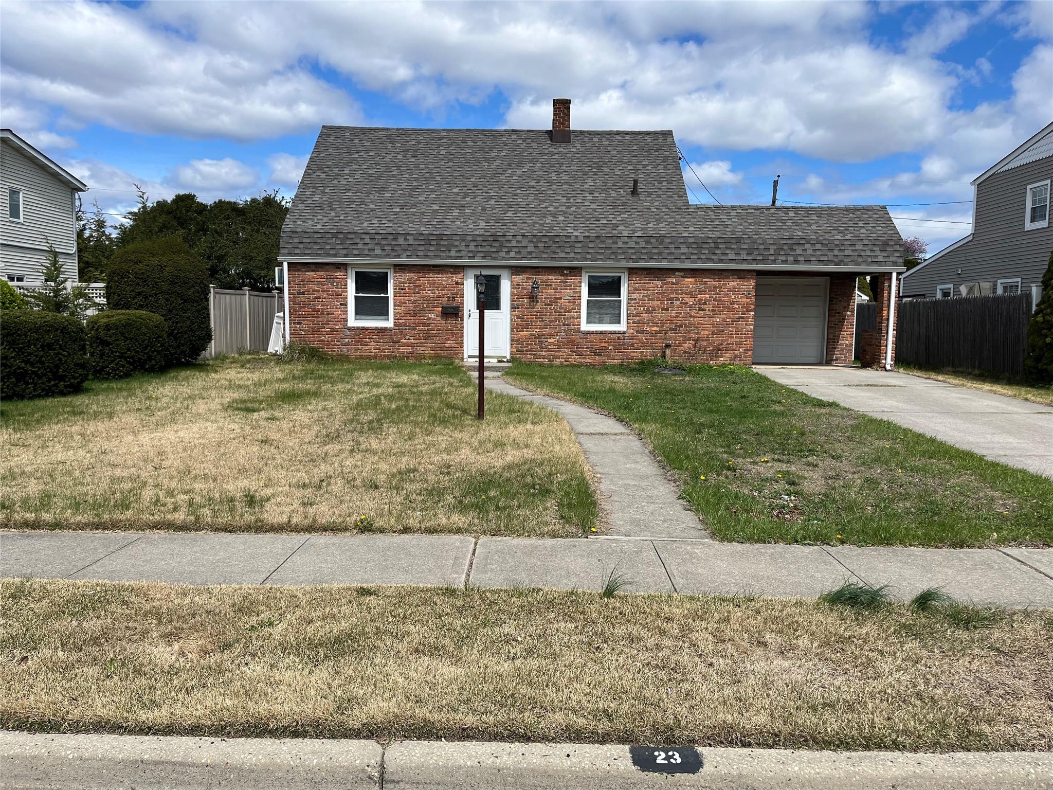 23 Glade Lane, Levittown, New York image 1