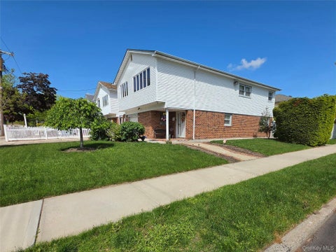 Homes For Sale - 90-17 165th Avenue<br/> Howard Beach, NY 11414