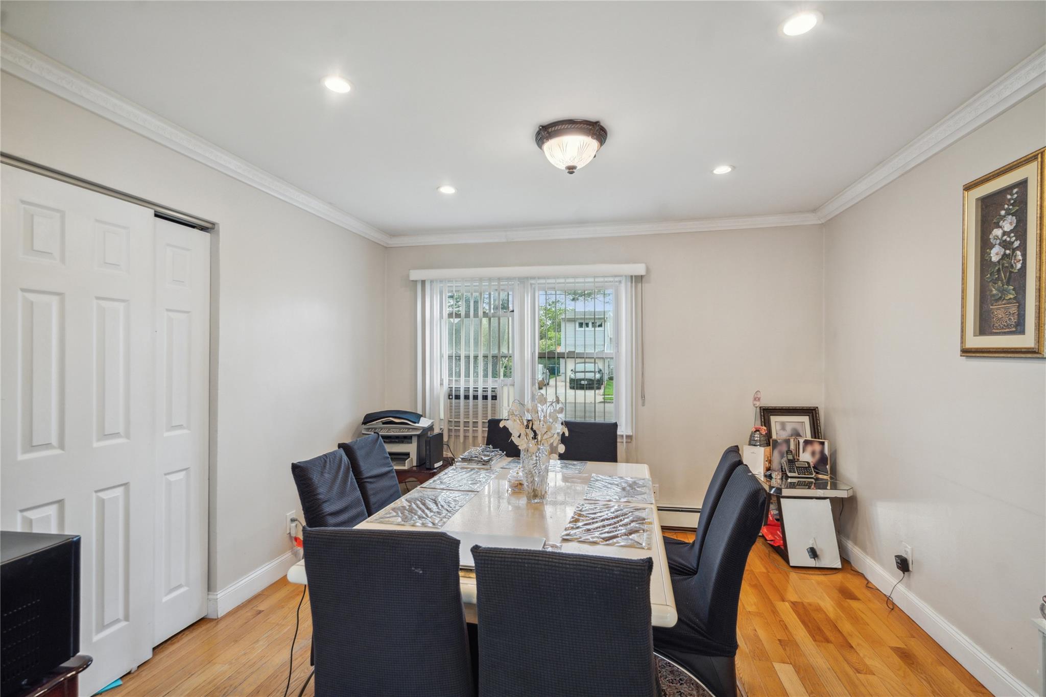 62 S Bretton Road, New Hyde Park, Florida image 9