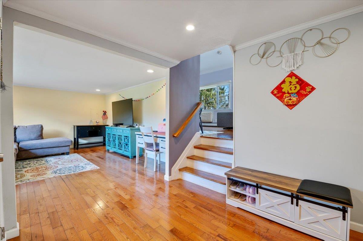 11 Crabapple Lane, Commack, New York image 5