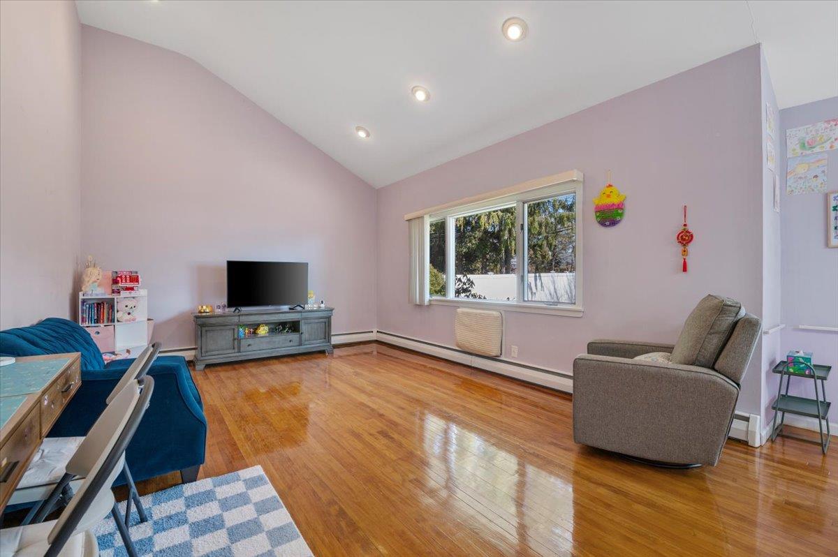 11 Crabapple Lane, Commack, New York image 6