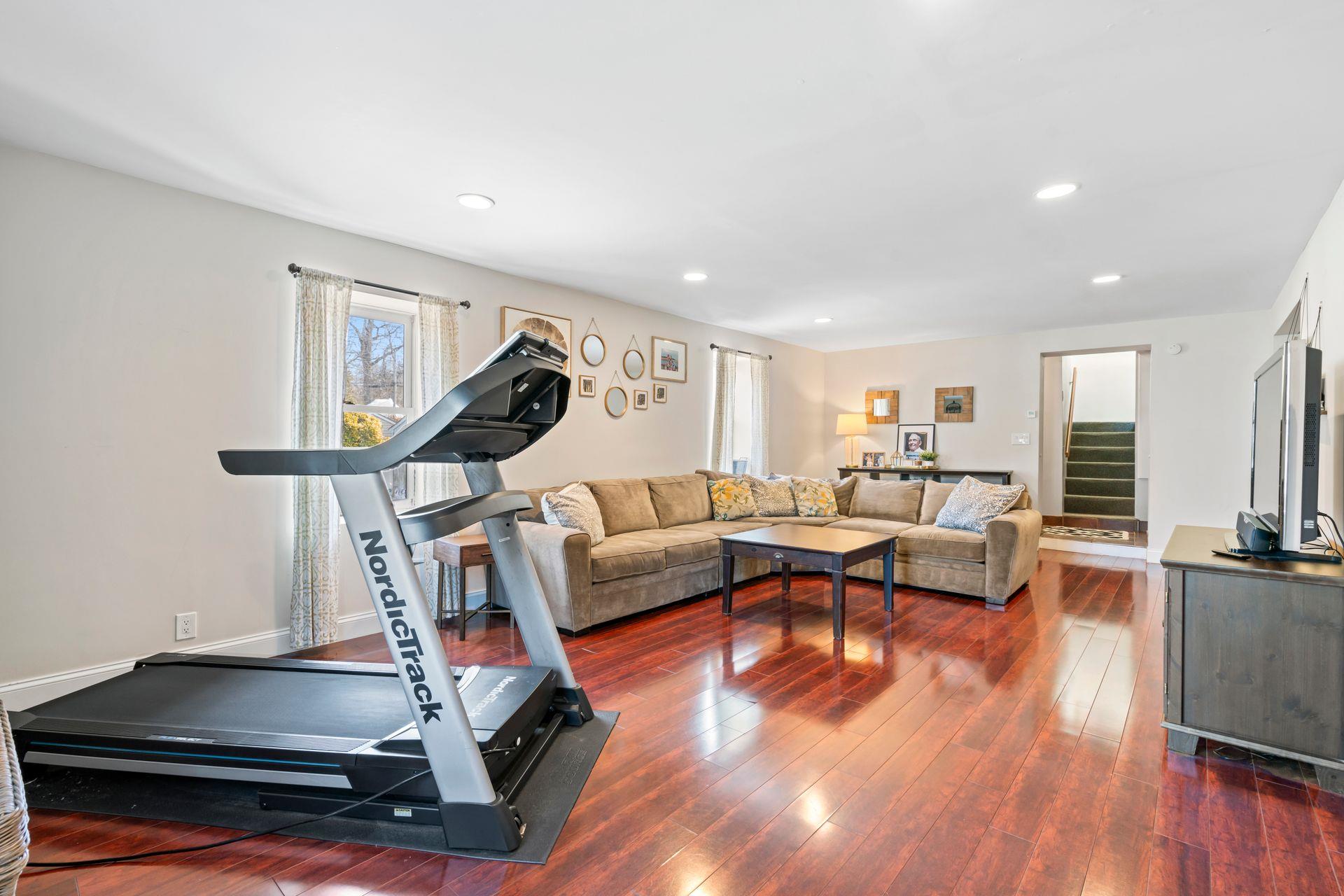 47 Maple Road, Kings Park, New York image 21