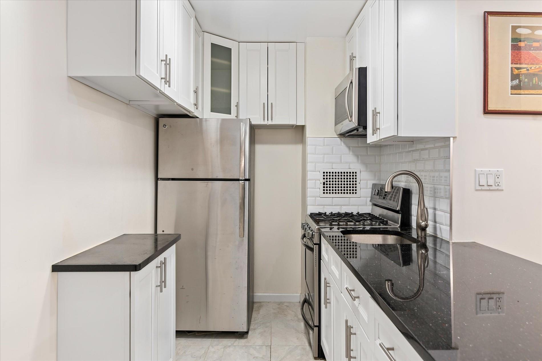 52-30 39th Drive #9S, Woodside, New York image 8