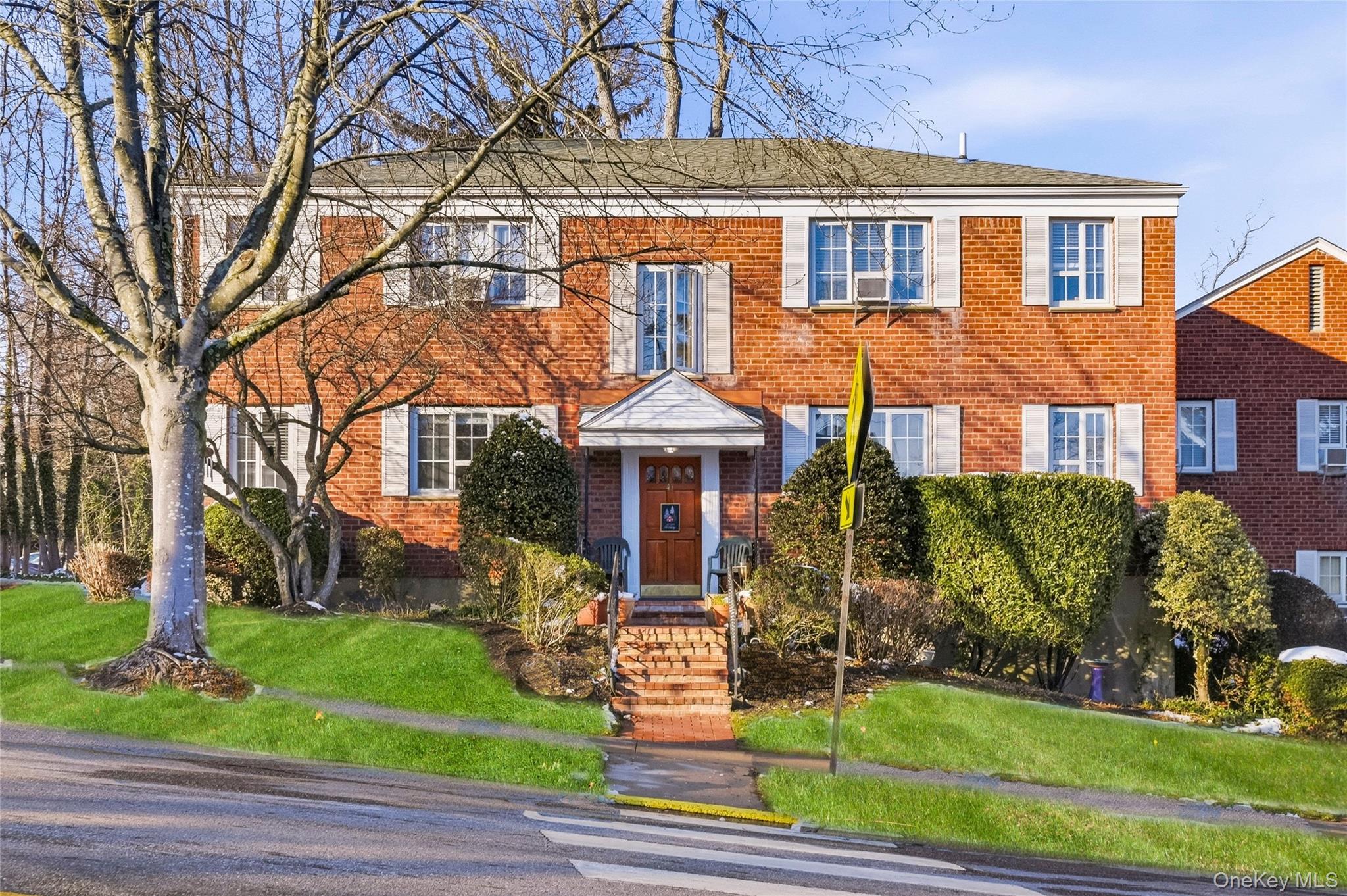 47 Nathan Hale Drive 14A