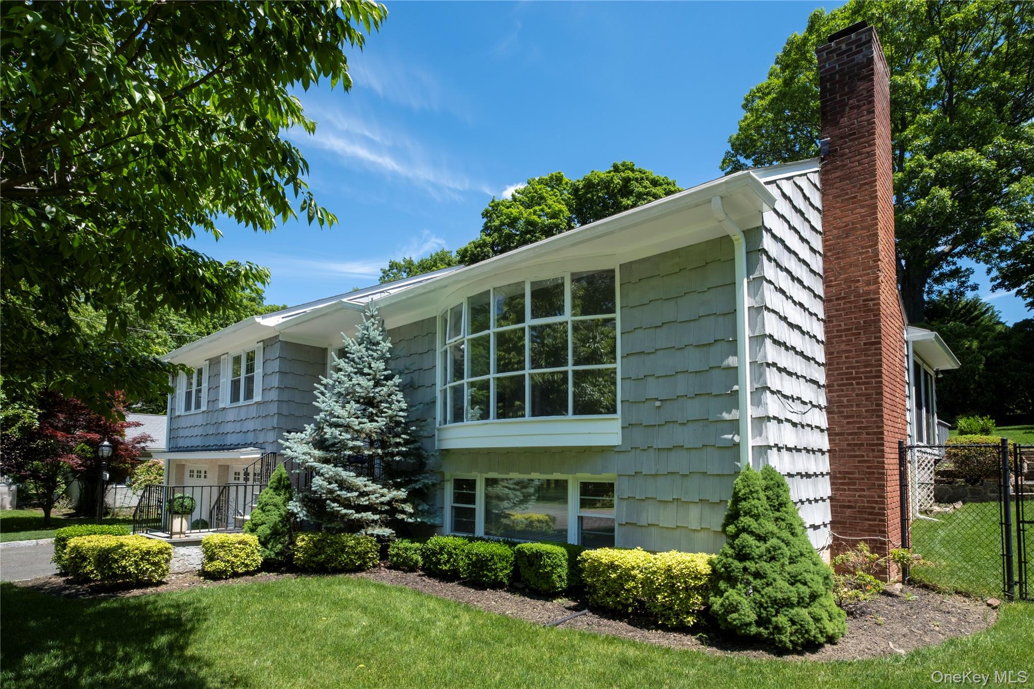 835 Shore Acres Drive
