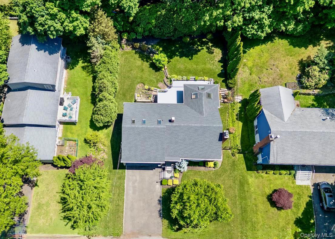 835 Shore Acres Drive
