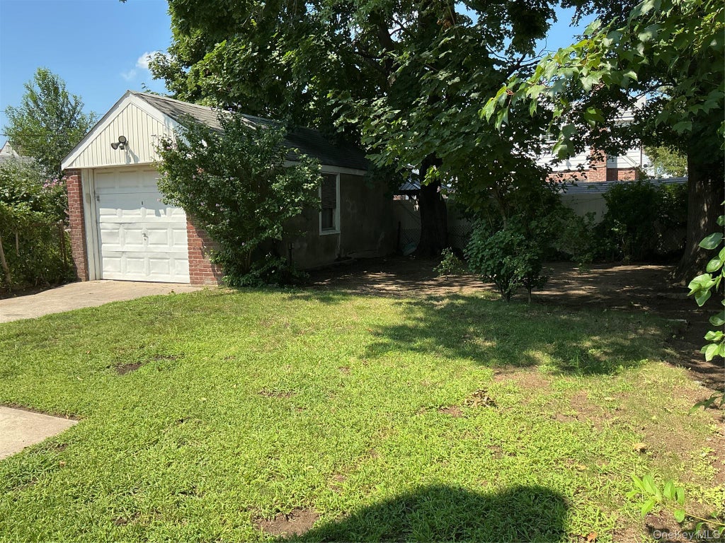 Photo of 11824 236th Street, Cambria Heights, NY 11411 (MLS # 1037272)