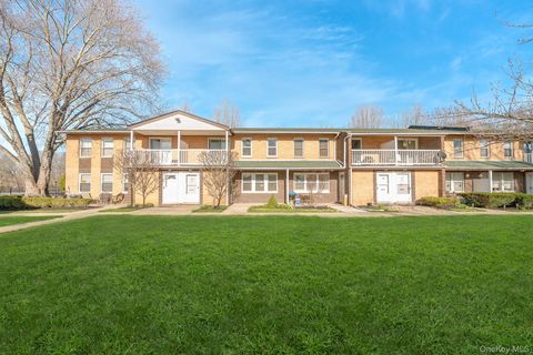 Photo of 136 Artist Lake Drive, Middle Island, NY 11953 (MLS # 984624)