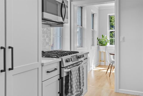 16 N Chatsworth Avenue 214 Larchmont NY 10538