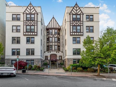 Homes For Sale - 26 Pondfield Road #F<br/> Bronxville, NY 10708