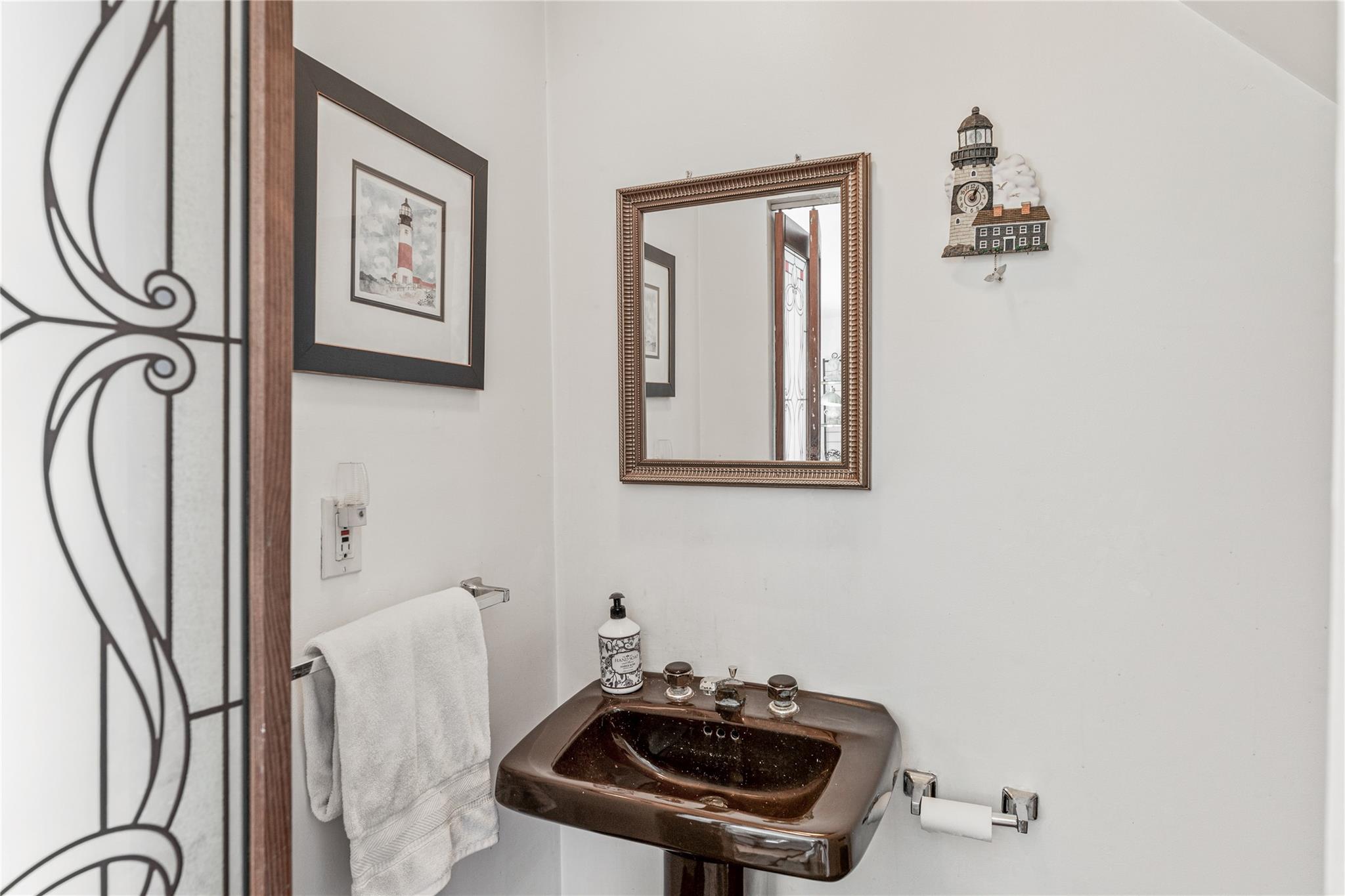 105 Canal St, Port Ewen, New York image 25