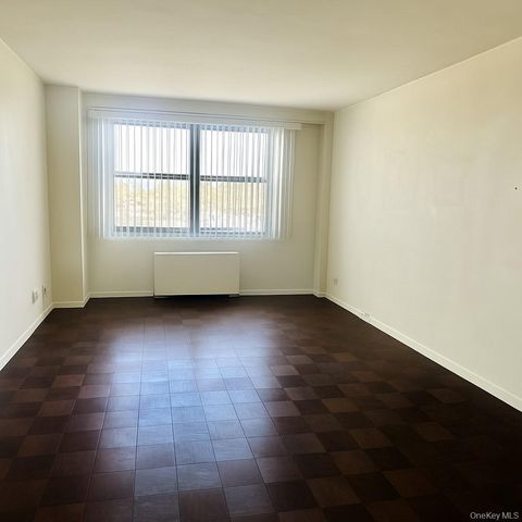 Homes For Sale - 61-20 Grand Central Parkway #B600<br/> Forest Hills, NY 11375