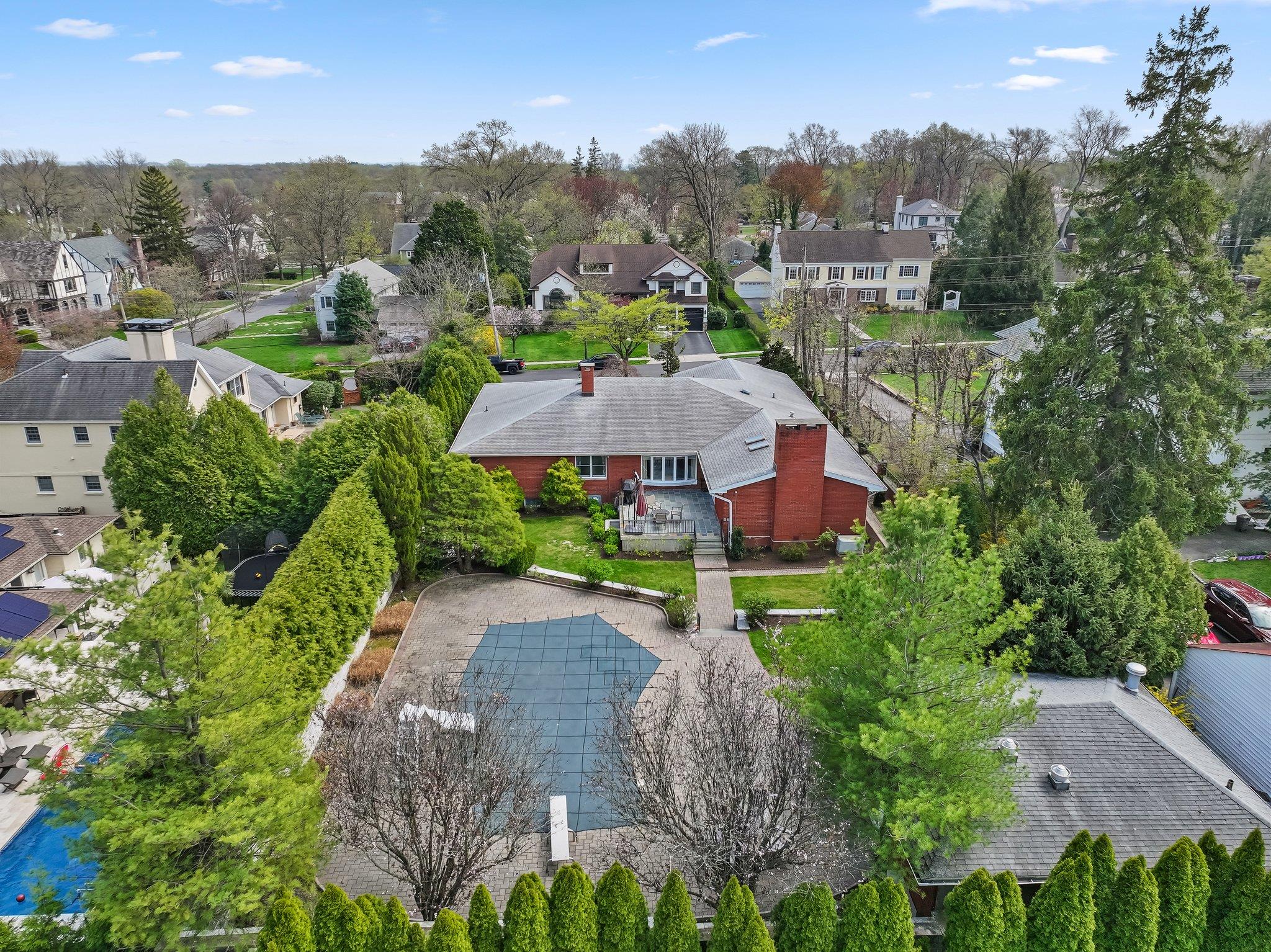 187 Jackson Avenue, Pelham, New York image 38
