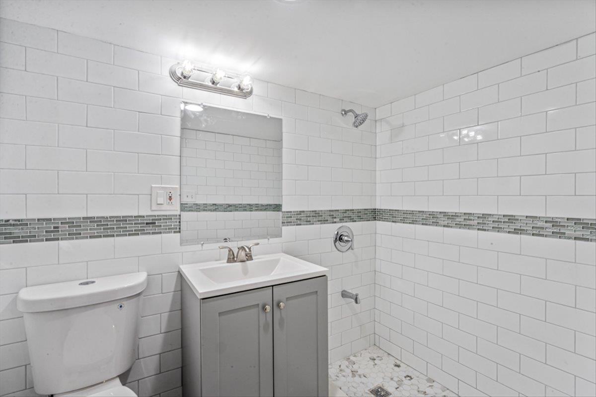 103-31 S 105th Street, Ozone Park, New York image 10