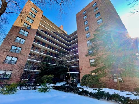 Homes For Sale - 35-31 85 Street St #8L<br/> Jackson Heights, NY 11372