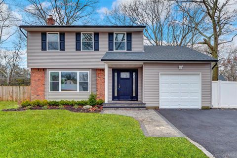 Homes For Sale - 2 Cheshire Drive<br/> Farmingville, NY 11738