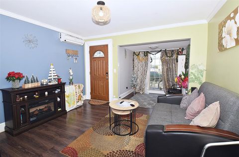 153-54 Foch Blvd, Jamaica, NY 11434 - #: 813507