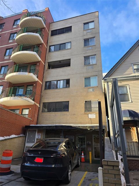Photo of 142-29 37th Avenue #5A, Flushing, NY 11354 (MLS # 961293)