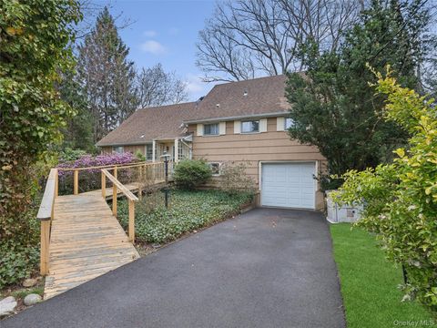 Homes For Sale - 20 Cherry Lane<br/> Huntington, NY 11743